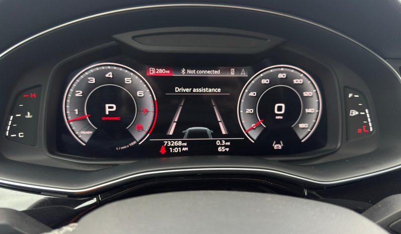 
								Audi Q8 full									