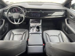 
										Audi Q8 full									