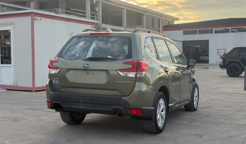 
								Subaru Forester full									