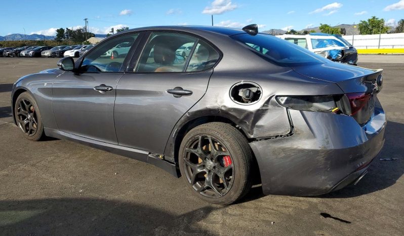 
								Alfa Romeo Giulia full									