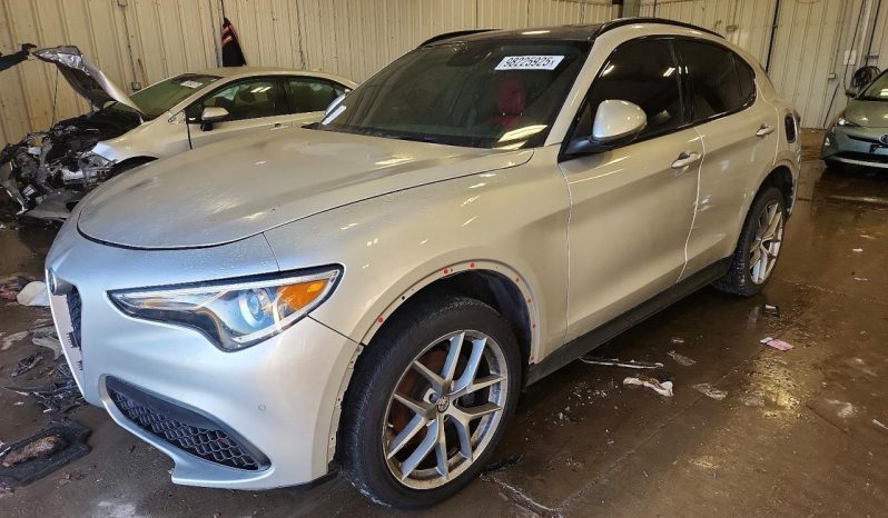 
								Alfa Romeo Stelvio full									