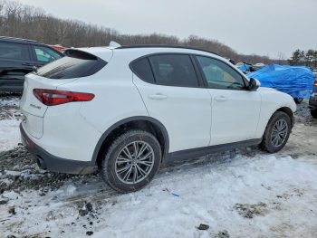 2022 Alfa Romeo Stelvio