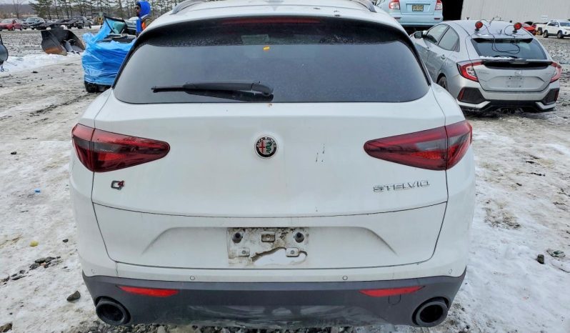 
								2022 Alfa Romeo Stelvio full									