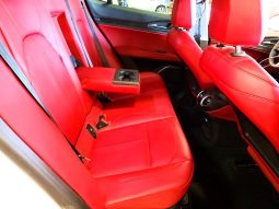 
										Alfa Romeo Stelvio full									