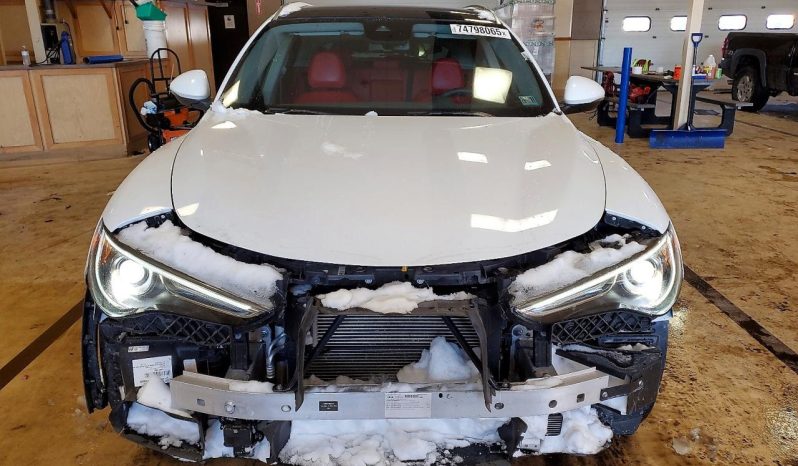 
								Alfa Romeo Stelvio full									