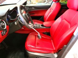 
										Alfa Romeo Stelvio full									