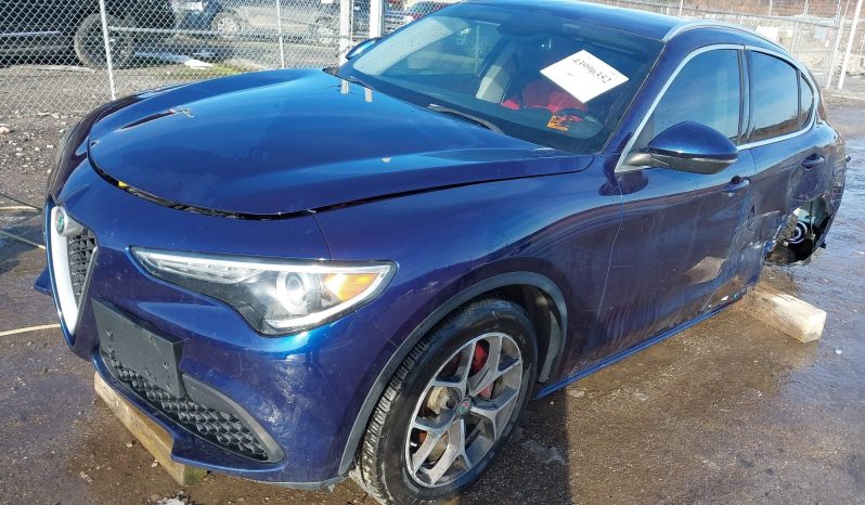 
								Alfa Romeo Stelvio full									