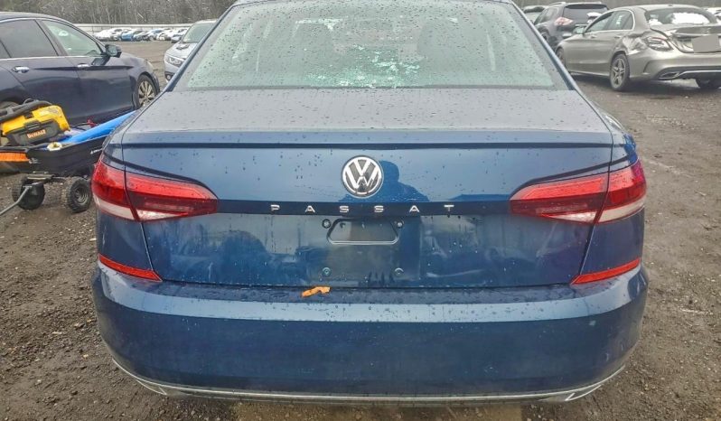 
								Volkswagen Passat full									