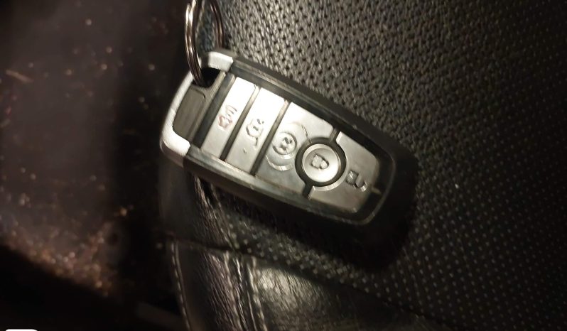 
								2020 Ford Escape, Titanium Hybrid full									