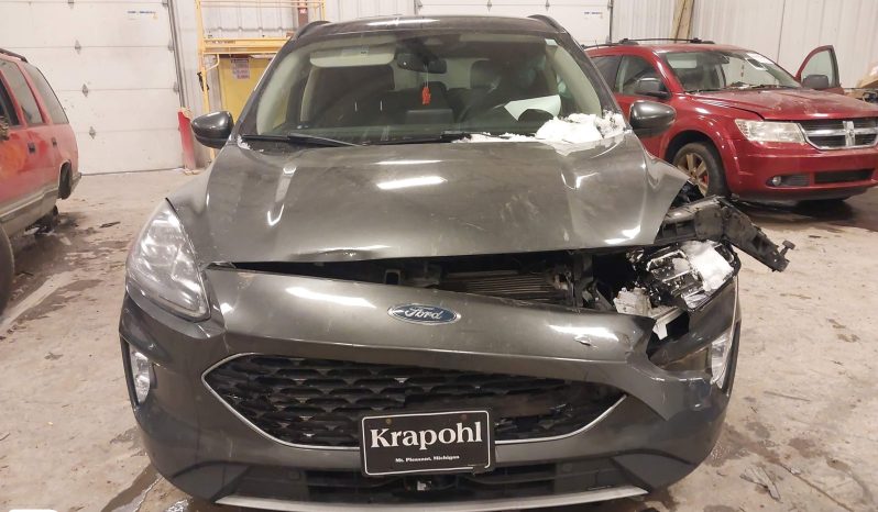 
								2020 Ford Escape, Titanium Hybrid full									