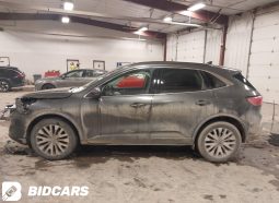 
										2020 Ford Escape, Titanium Hybrid full									