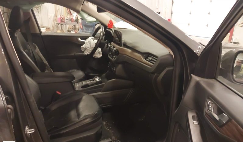 
								2020 Ford Escape, Titanium Hybrid full									