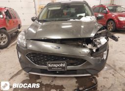 
										2020 Ford Escape, Titanium Hybrid full									