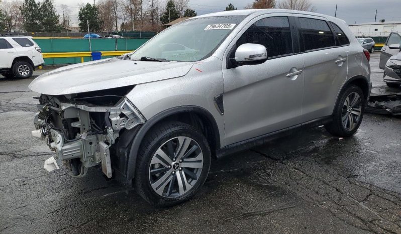 
								Mitsubishi Outlander full									