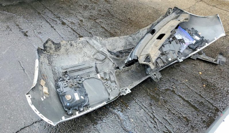 
								Mitsubishi Outlander full									