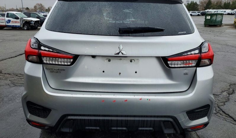 
								Mitsubishi Outlander full									