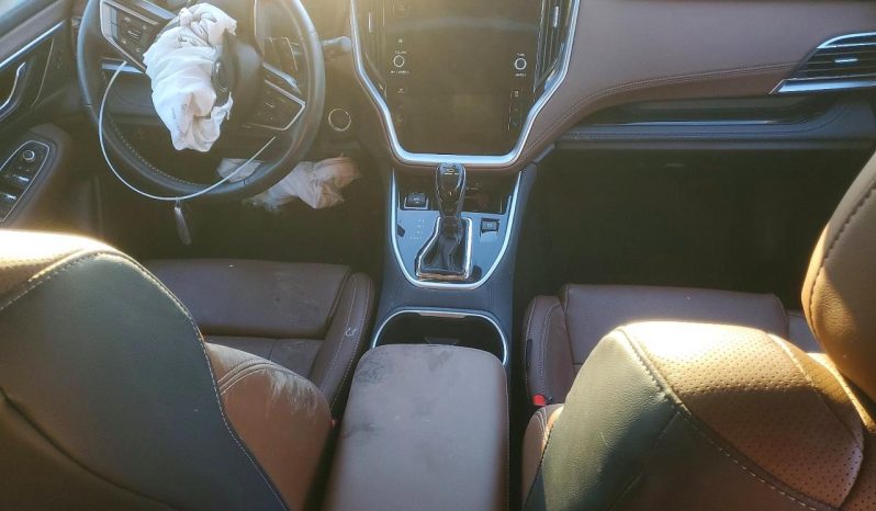 
								2021 Subaru Outback full									