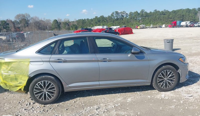 
								2021 Volkswagen Jetta, 1.4T R-Line/1.4T S/1.4T Se full									