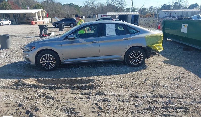 
								2021 Volkswagen Jetta, 1.4T R-Line/1.4T S/1.4T Se full									