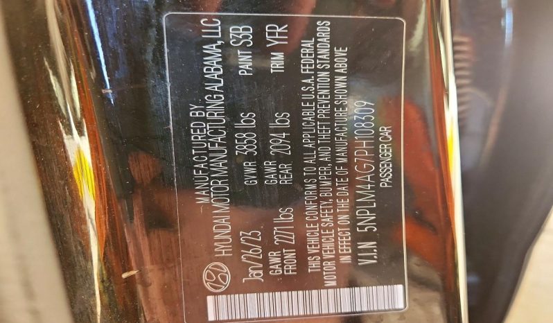 
								2023 Hyundai Elantra, Sel full									