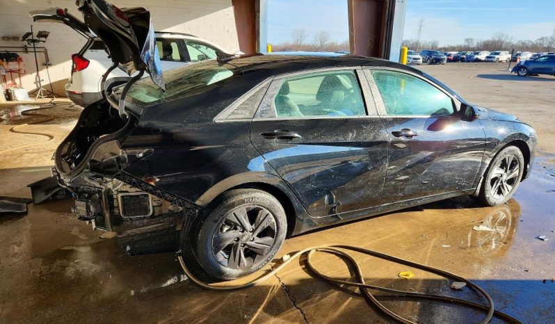 
								2023 Hyundai Elantra, Sel full									