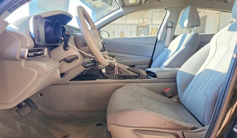 
								2023 Hyundai Elantra, Sel full									