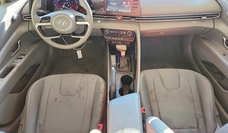 
								2023 Hyundai Elantra, Sel full									