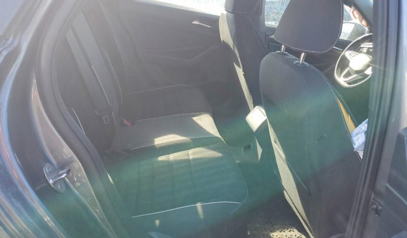 
								Volkswagen Jetta full									