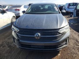 
										Volkswagen Jetta full									