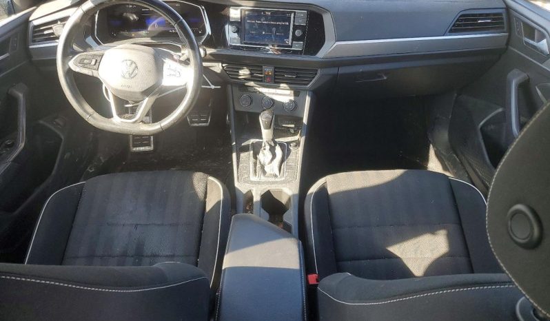 
								Volkswagen Jetta full									