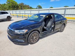 
										Volkswagen Jetta full									