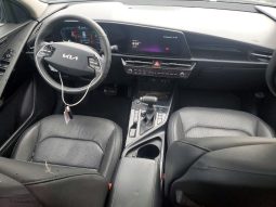 
										KIA Niro full									