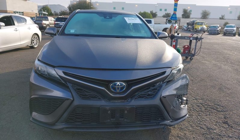 
								Toyota Camry Hybrid full									