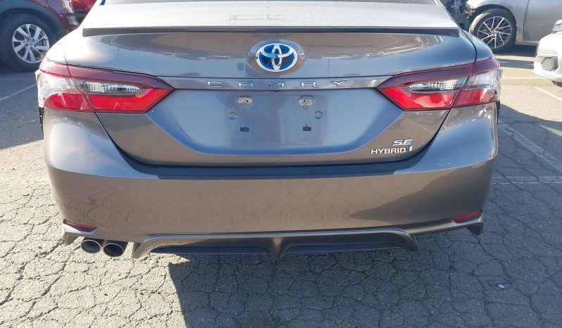 
								Toyota Camry Hybrid full									