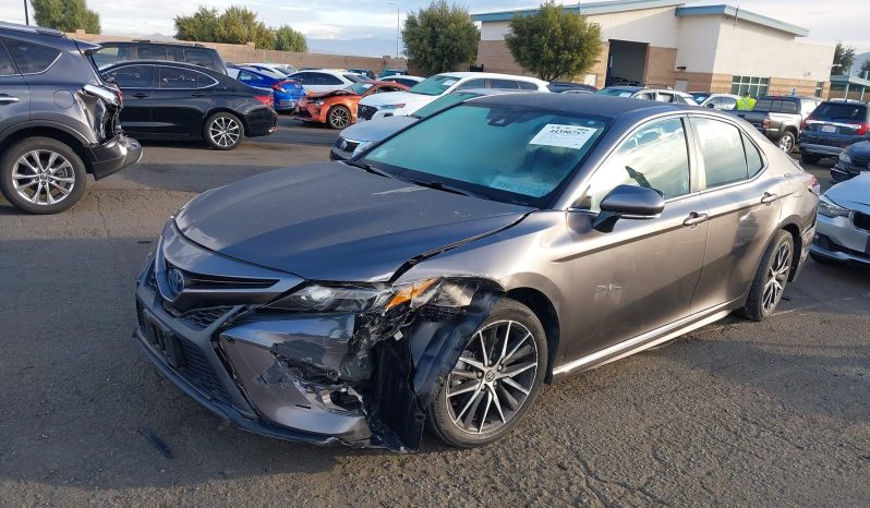 
								Toyota Camry Hybrid full									