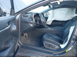 
										Toyota Camry Hybrid full									