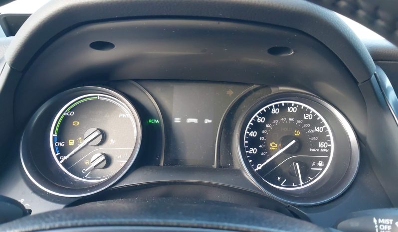 
								Toyota Camry Hybrid full									