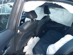 
										Toyota Camry Hybrid full									