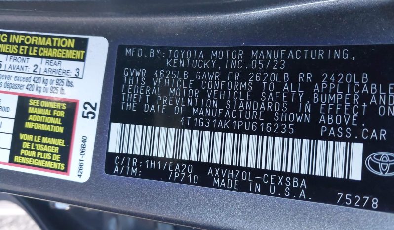 
								Toyota Camry Hybrid full									