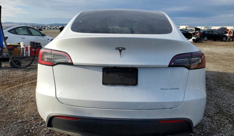 
								Tesla MODEL Y full									