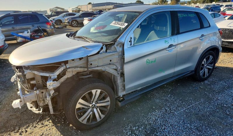 
								Mitsubishi Outlander Sport full									