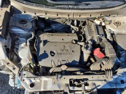 
										Mitsubishi Outlander Sport full									