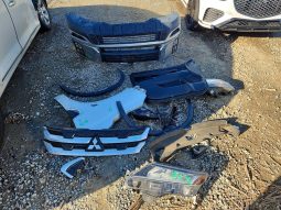 
										Mitsubishi Outlander Sport full									