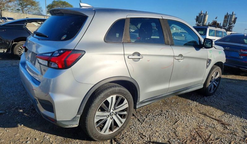 
								Mitsubishi Outlander Sport full									