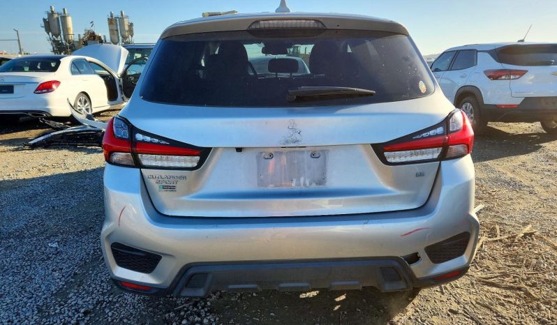 
								Mitsubishi Outlander Sport full									