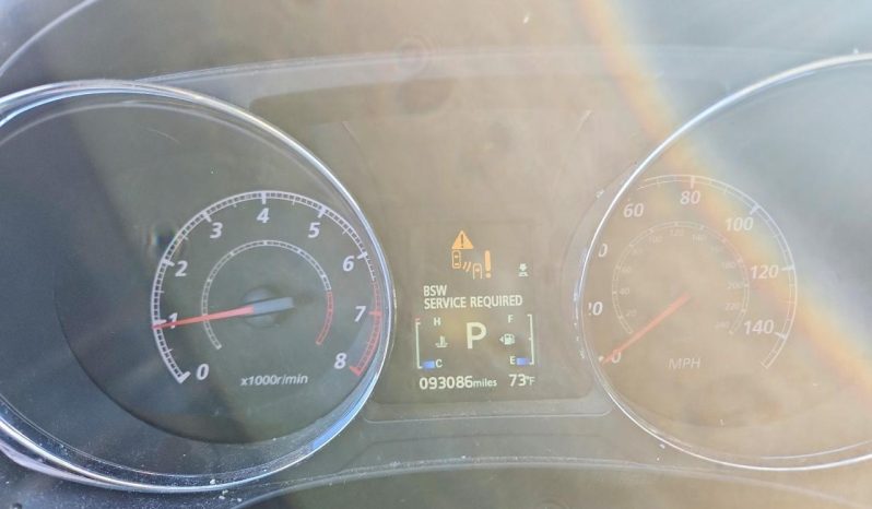 
								Mitsubishi Outlander Sport full									