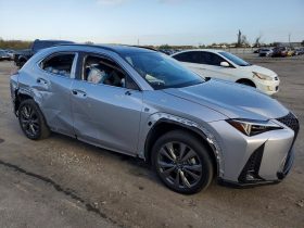 Lexus UX 250h