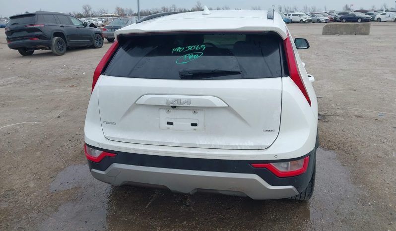 
								KIA Niro full									