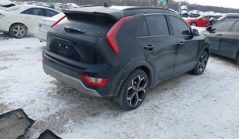 
								KIA Niro full									