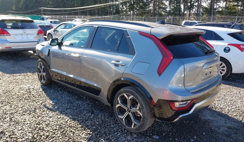 
								KIA Niro full									